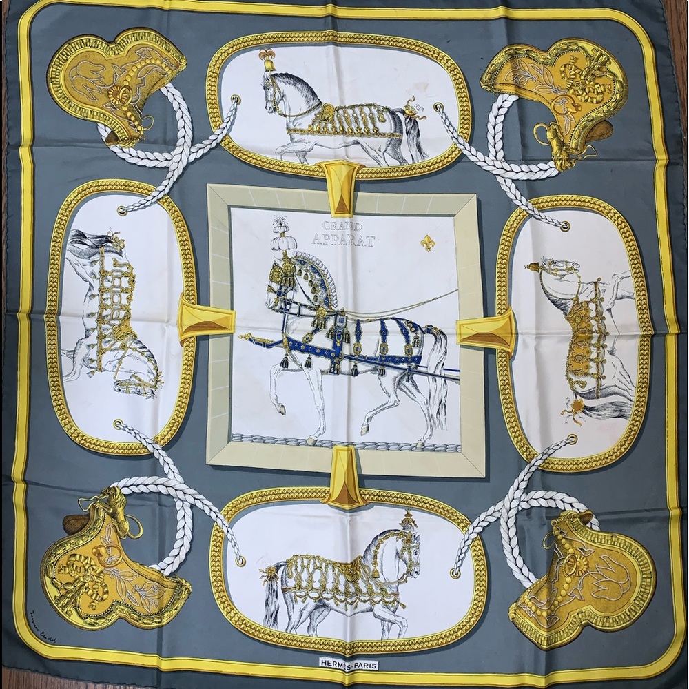 Hermès Vintage “Grand Apparat” 100% Silk Scarf